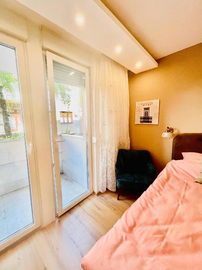 Apartman Centar Sa Sigurnim Parkingom SJJ Exteriér fotografie